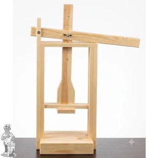 Kaaspers hout enkel